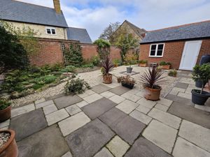 Photo 16- click for photo gallery